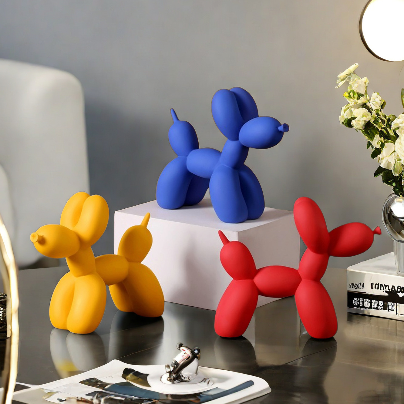 Home Decor Exhibition - Patung Anjing Balon Warna Solid Dekorasi