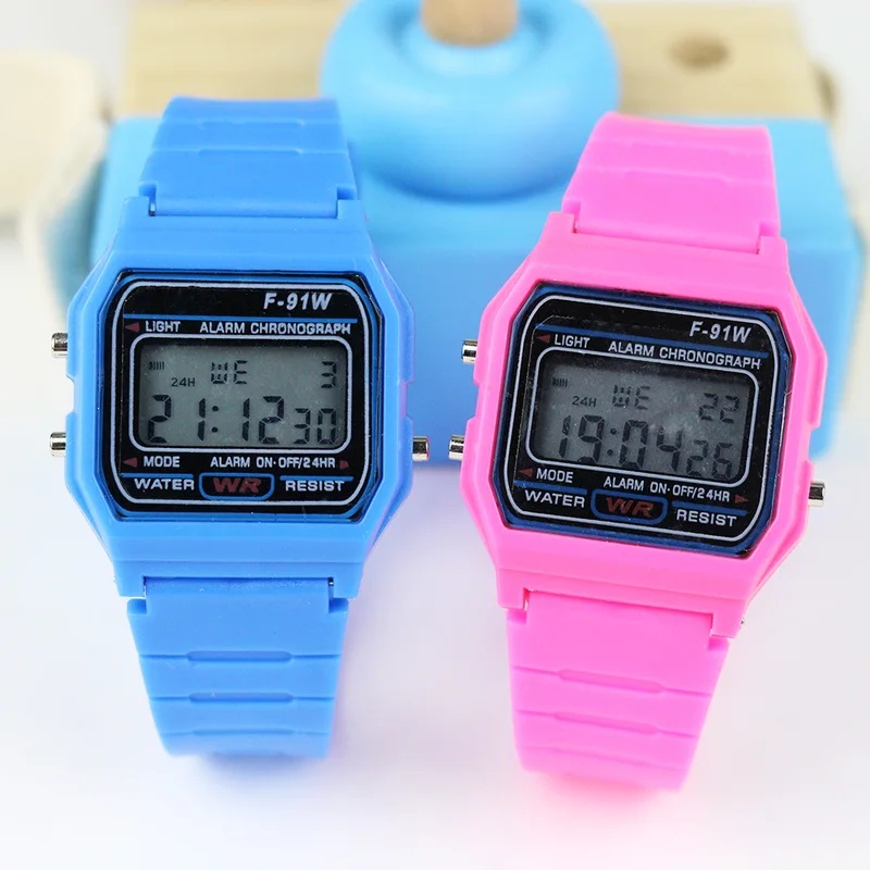 Jam Tangan Digital Klasik F‑91 - Vintage Alarm Clock ulasan dan harga