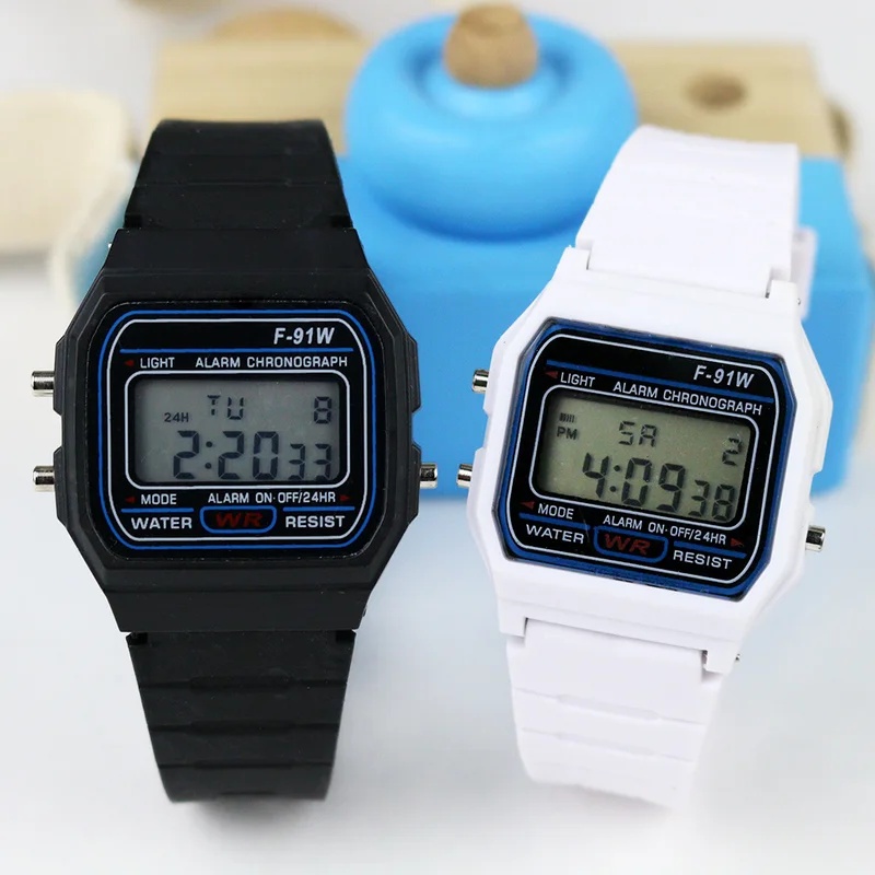 Jam Tangan Digital Klasik F‑91 - Vintage Alarm Clock ulasan dan harga