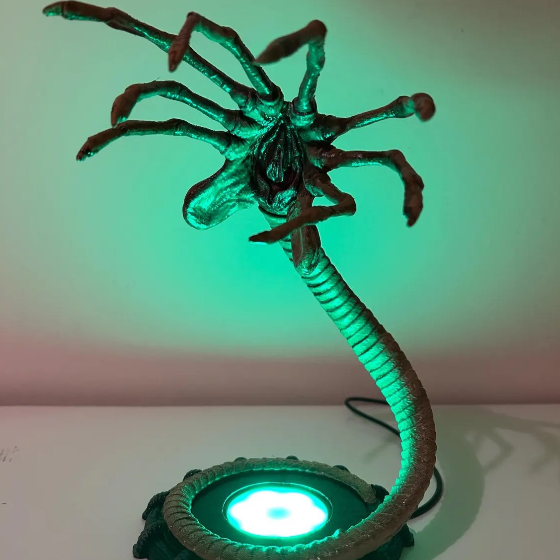 Lampu Alien Facehugger Lampu M - Home Decor Halloween ulasan dan harga