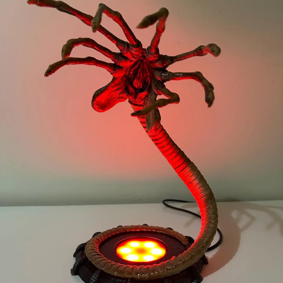 Lampu Alien Facehugger Lampu M - Home Decor Halloween ulasan dan harga