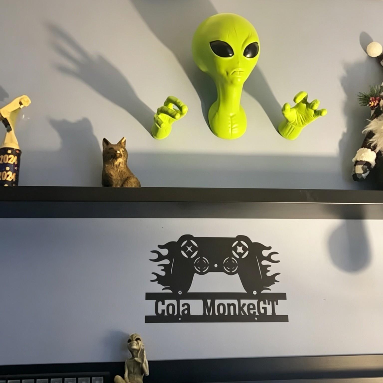 1 Liontin Alien Hijau, Patung  - Home Decor Quirky ulasan dan harga